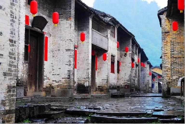 你觉得消费观不一样的夫妻在婚后是否有必要财务独立？游戏画面